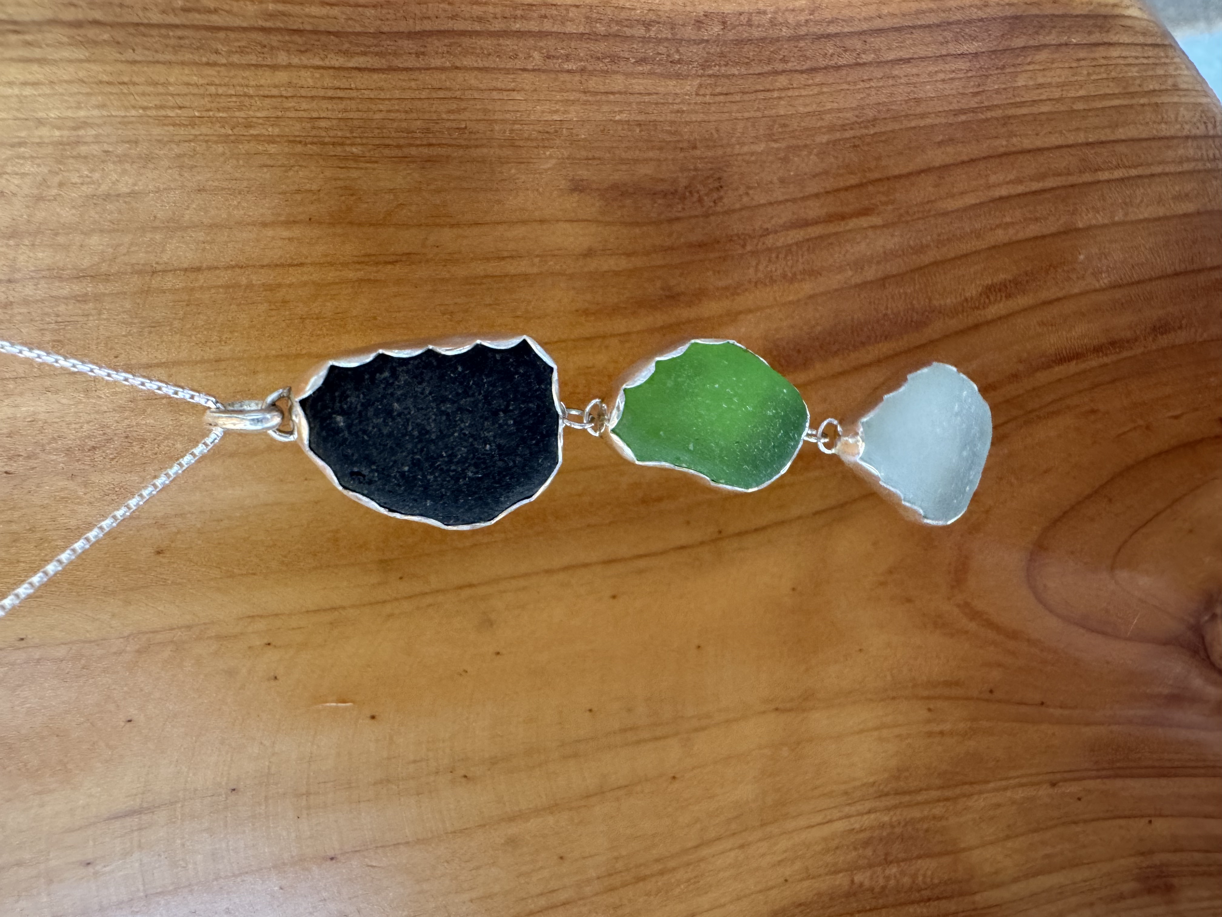 3 piece, 3 color seglass necklace
