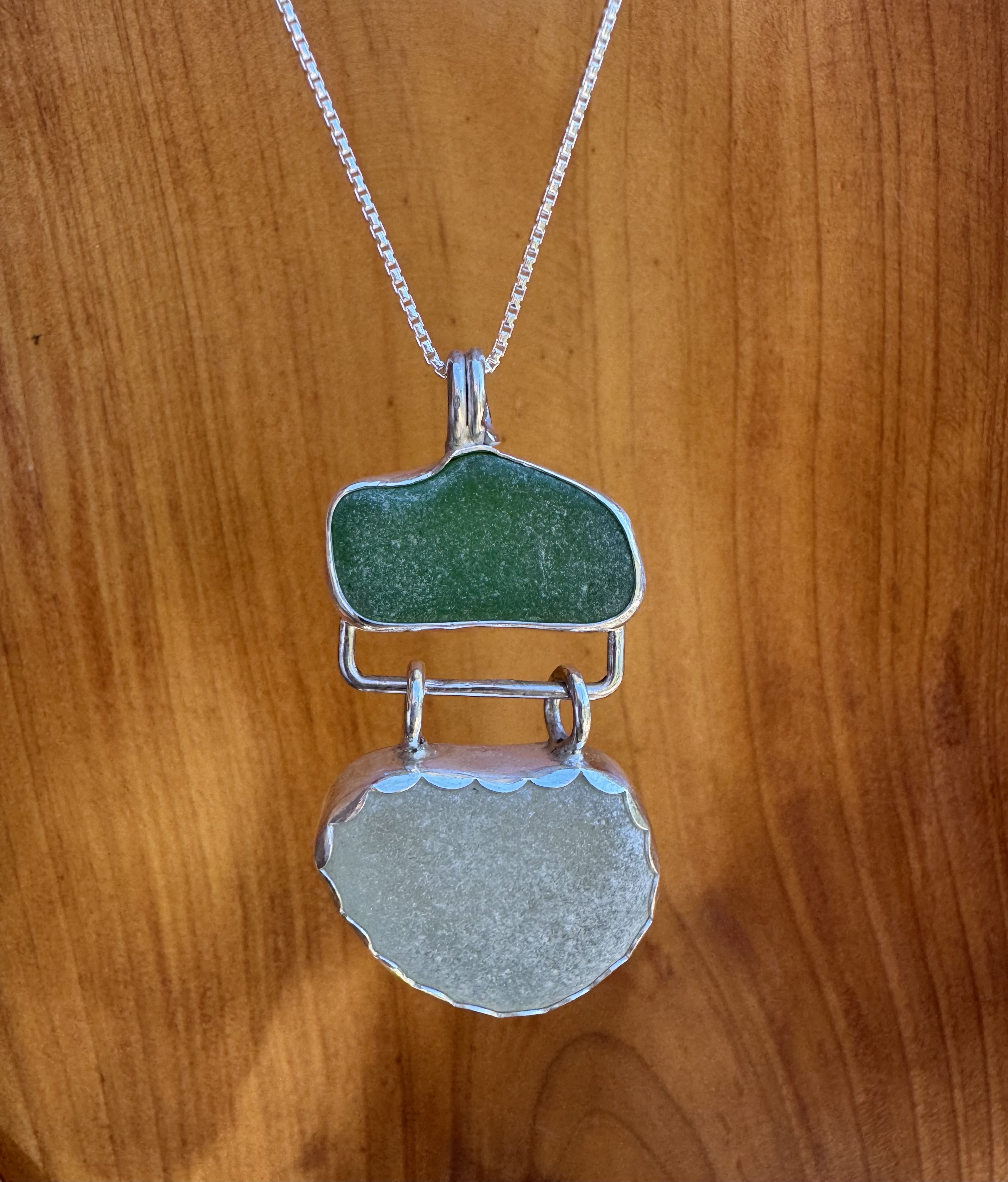 Swinging seaglass sterling silver pendant