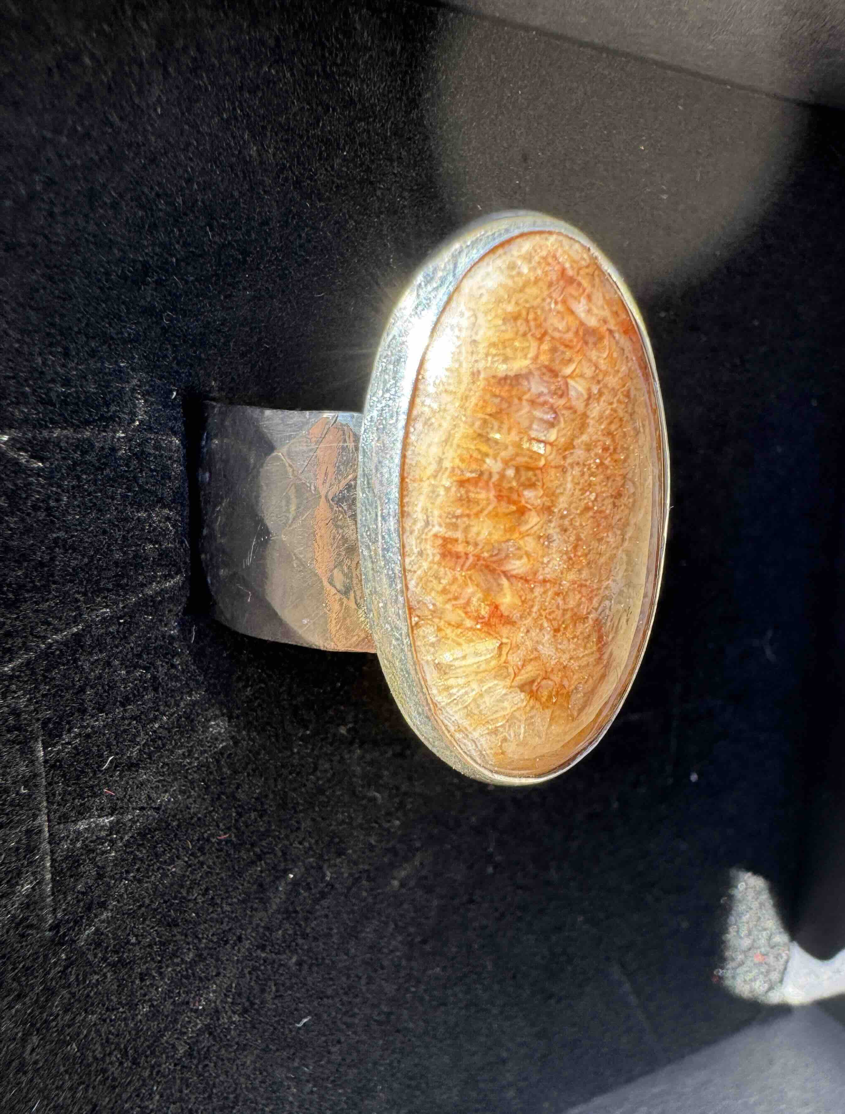 Missouri Lace agate ring view 2