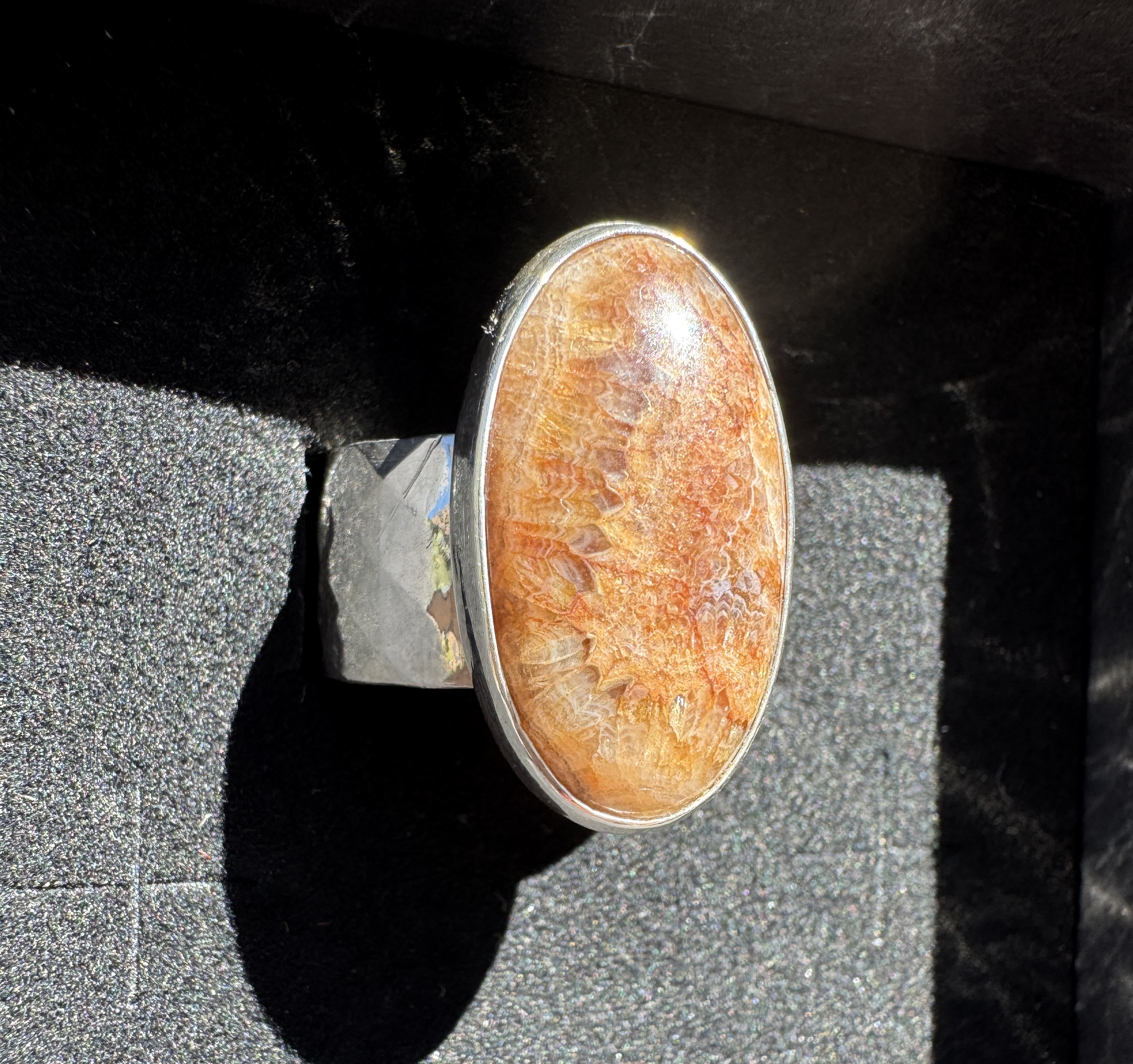 Missouri Lace agate ring view 4